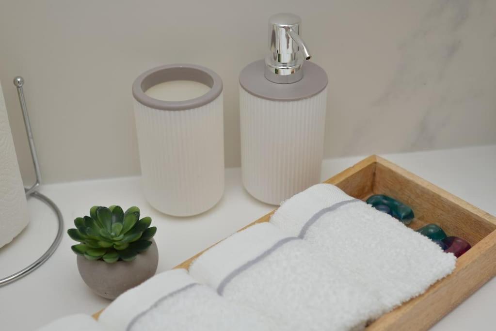 コトルDesign Flat With Impressive Boka Bay Viewアパートメント エクステリア 写真